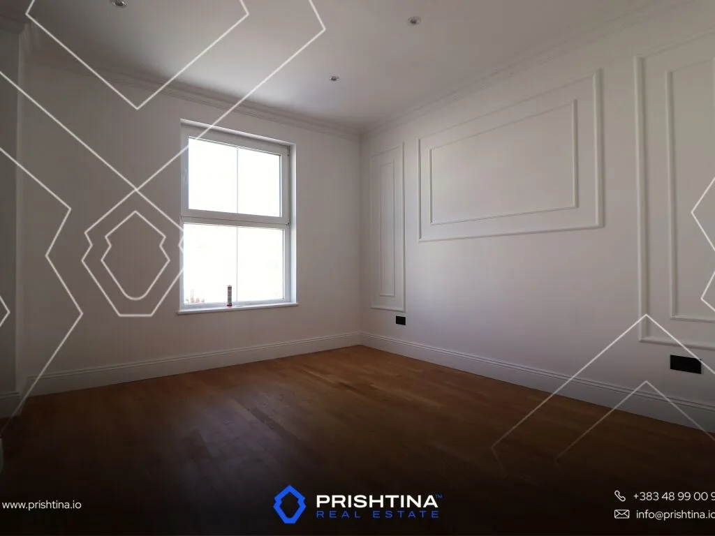 Shtëpi në #shitje 235m² + 30m² në Bernicë