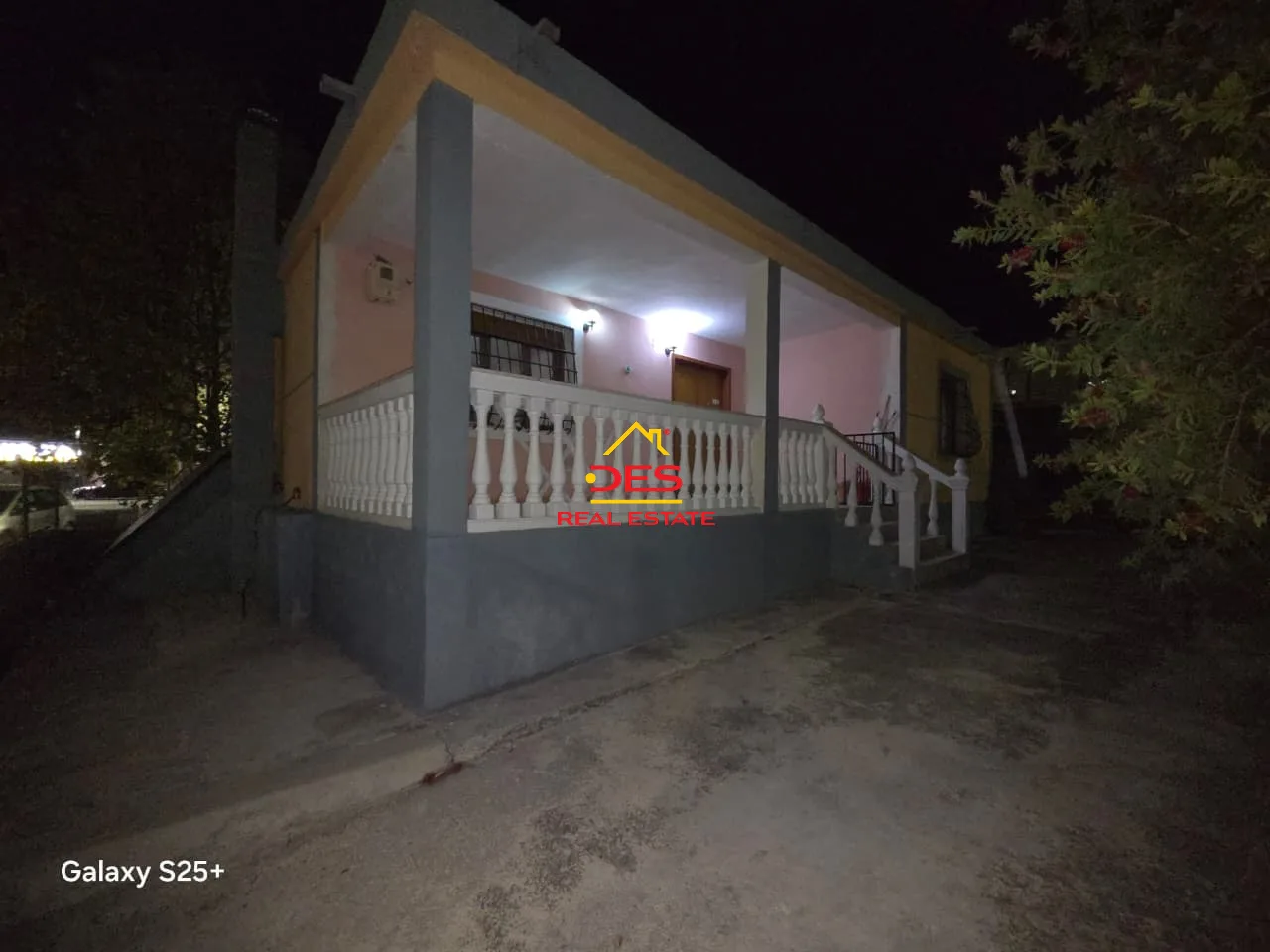 Shitet shtëpi private pranë gjimnazit “halim xhelo”, vlorë.