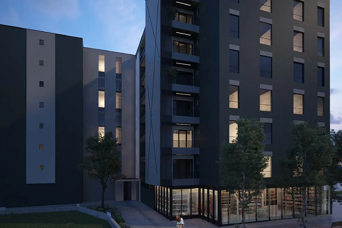 Lokal 900m² + 150m² për #SHITJE në Pejë.
