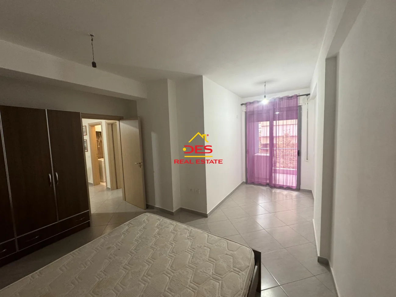 Jepet me qira apartament 2+1+2 te `ish kombinati i peshkut vlorë