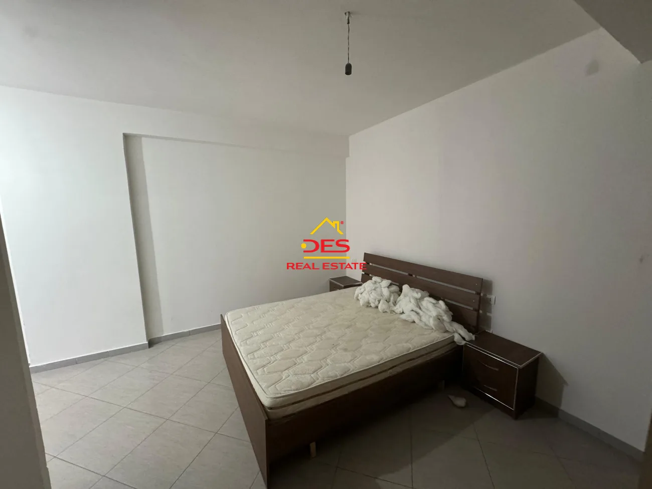 Jepet me qira apartament 2+1+2 te `ish kombinati i peshkut vlorë