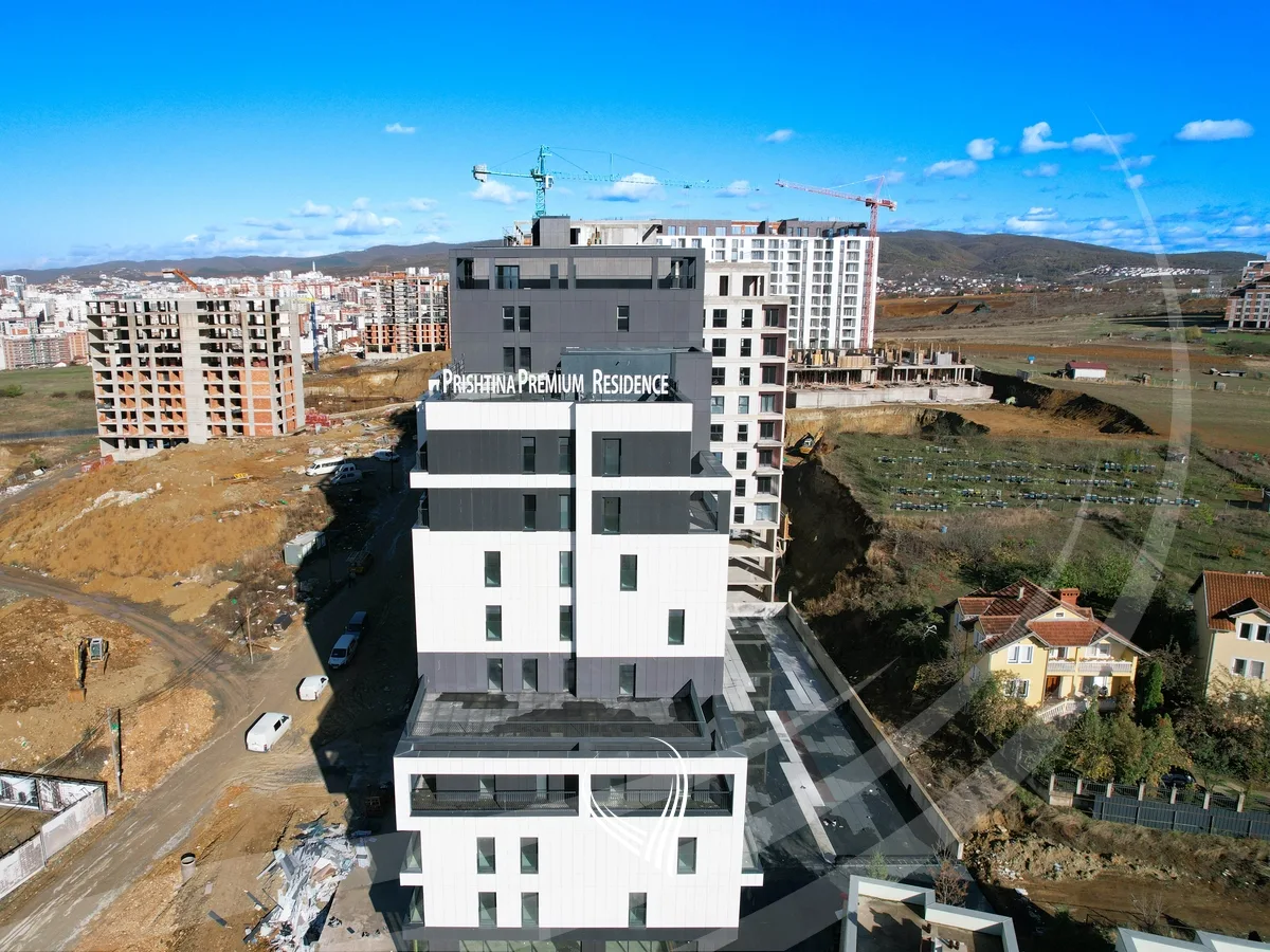Penthouse 352.5m2 në shitje në lagjen Prishtina e Re