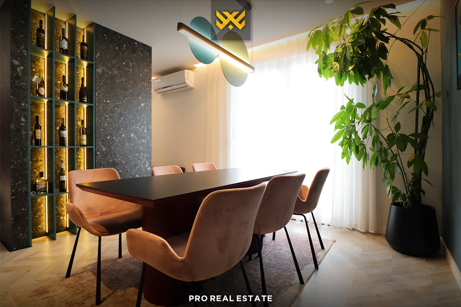 Banesë - Penthouse 115.7m² + 98m² në #SHITJE në Lagjen e Spitalit.