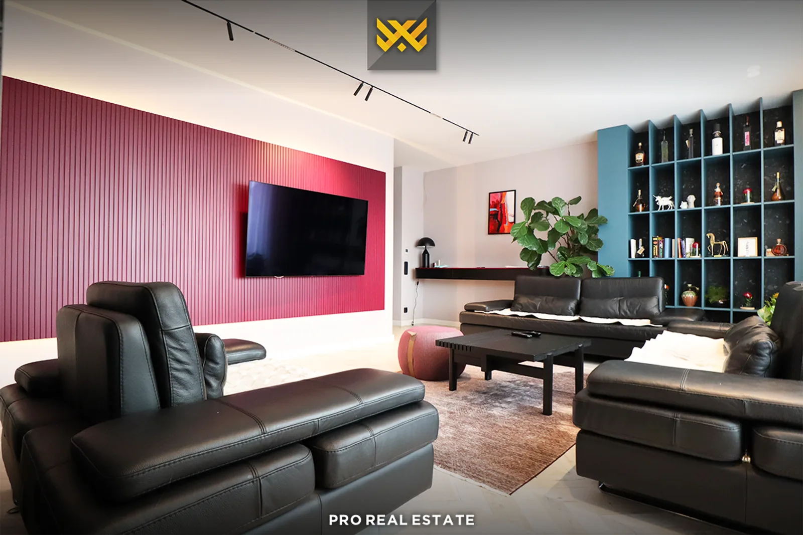 Banesë - Penthouse 115.7m² + 98m² në #SHITJE në Lagjen e Spitalit.