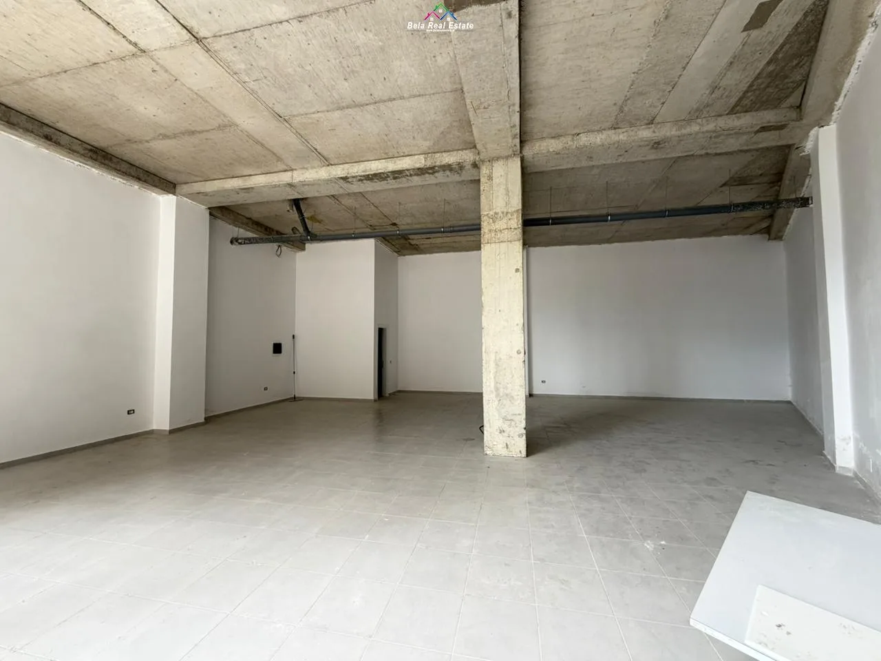 Dyqan Me Qera Tek Liqeni I Thate (ID BD21912) Tirane