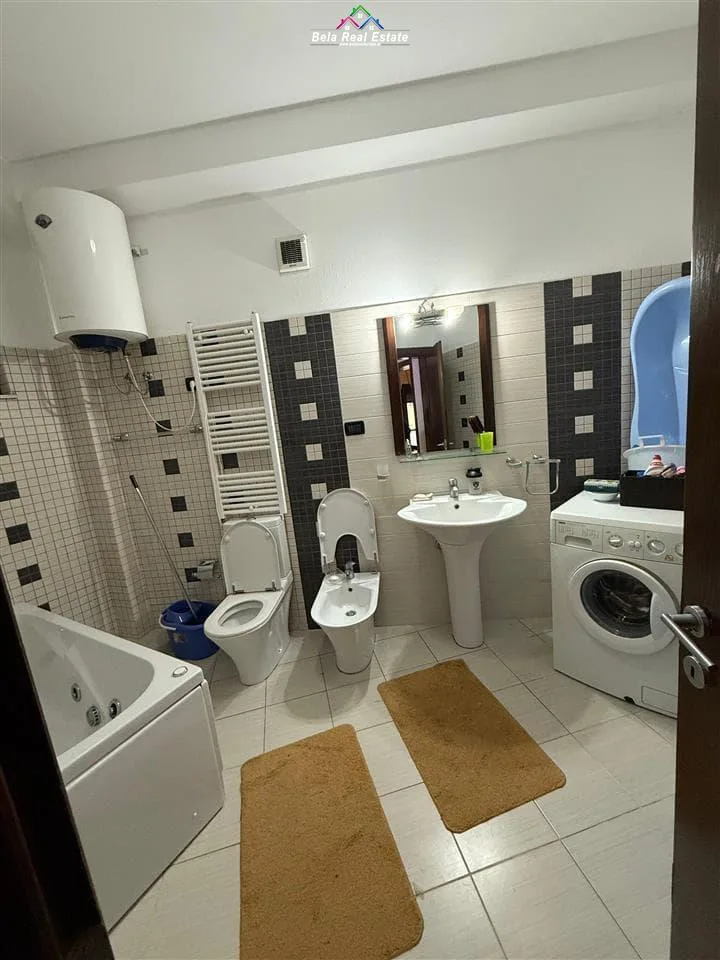 Kat Vile Me Qera 1+1 Tek Ish Tregu Elektrik (ID BV22349) Tirane