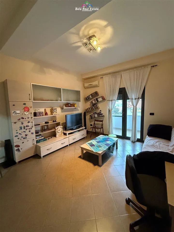 Kat Vile Me Qera 1+1 Tek Ish Tregu Elektrik (ID BV22349) Tirane