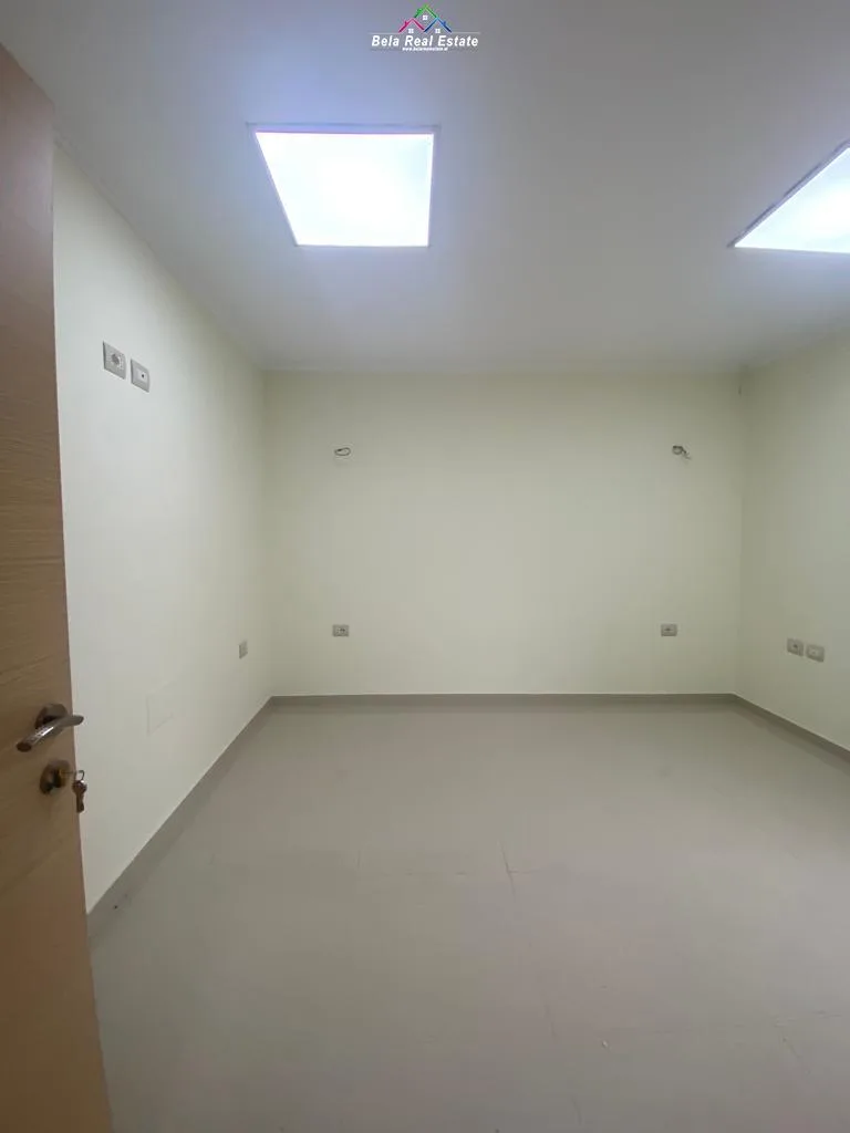Zyre/ Ambient Biznesi Me Qera tek Rruga Bardhyl (ID BZ2382) Tirane