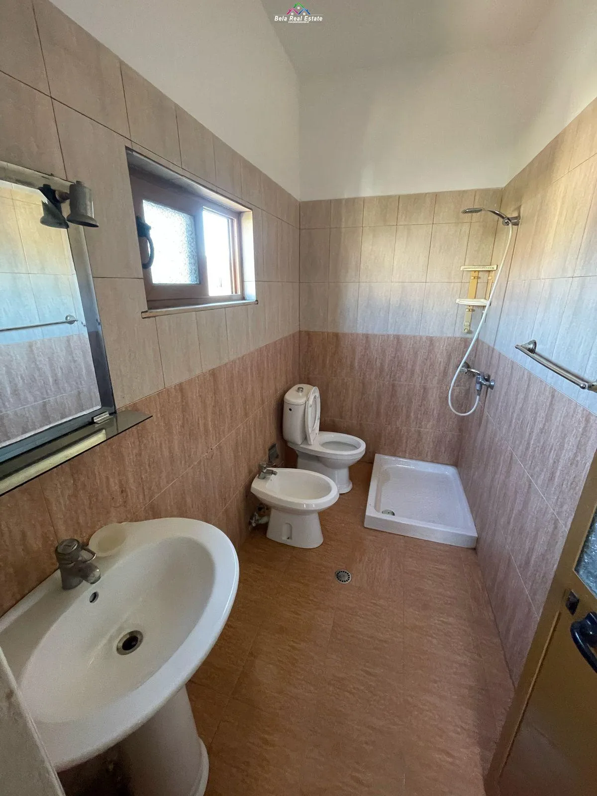 Kat Vile Me Qera 2+1 tek Varri i Bamit  (ID BV22401) Tirane