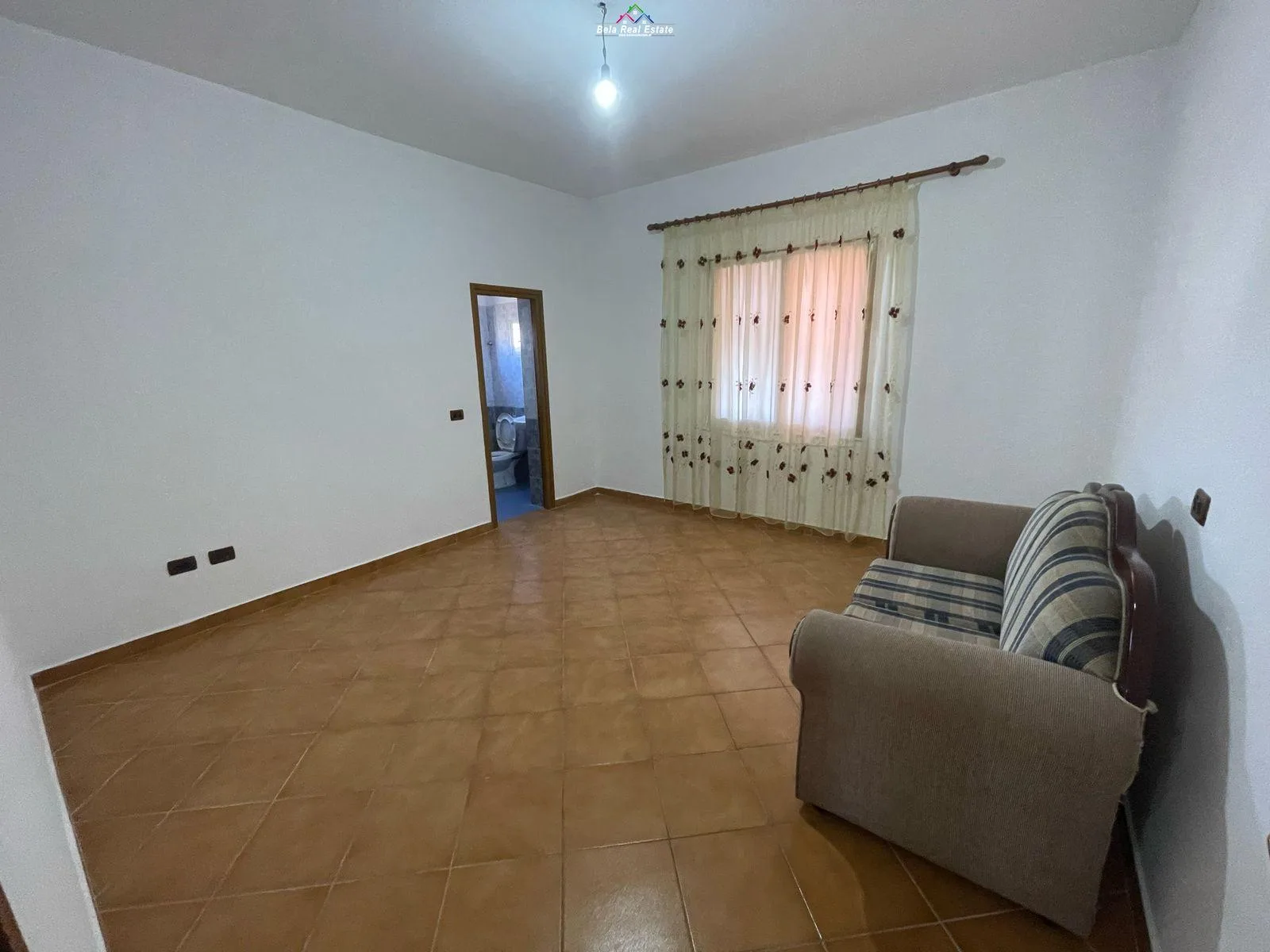 Kat Vile Me Qera 2+1 tek Varri i Bamit  (ID BV22401) Tirane