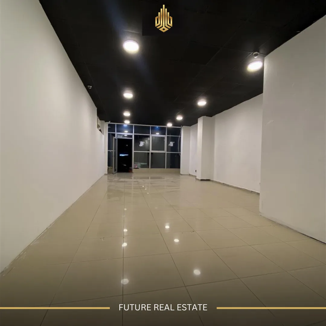 Lokal me QERA/80m²