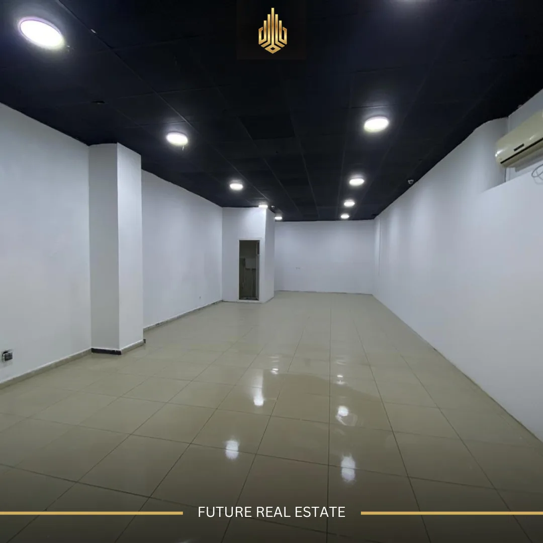 Lokal me QERA/80m²