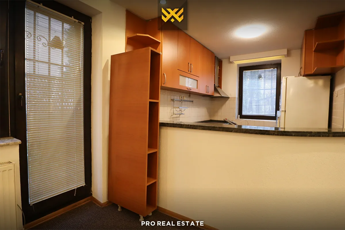 Zyrë 70m² me #QIRA në Ulpianë.