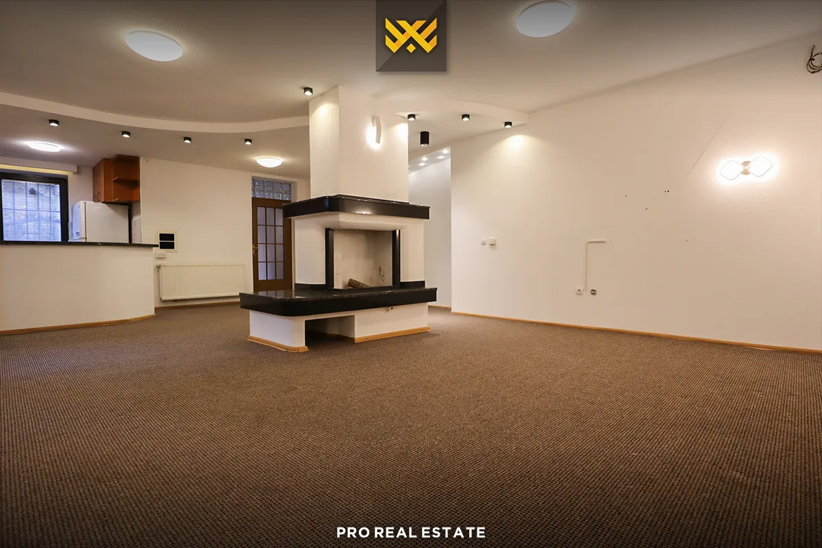 Zyrë 70m² me #QIRA në Ulpianë.
