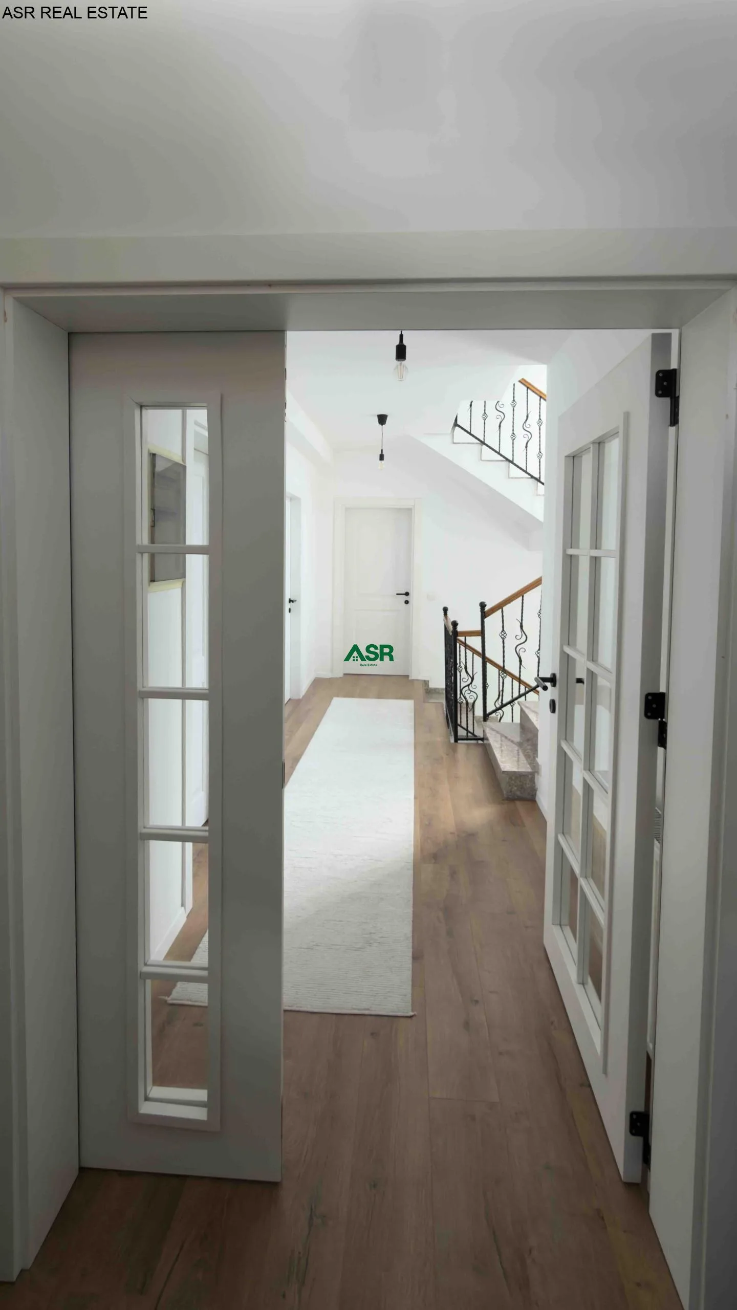 Shtëpi 420m² për SHITJE në Veternik