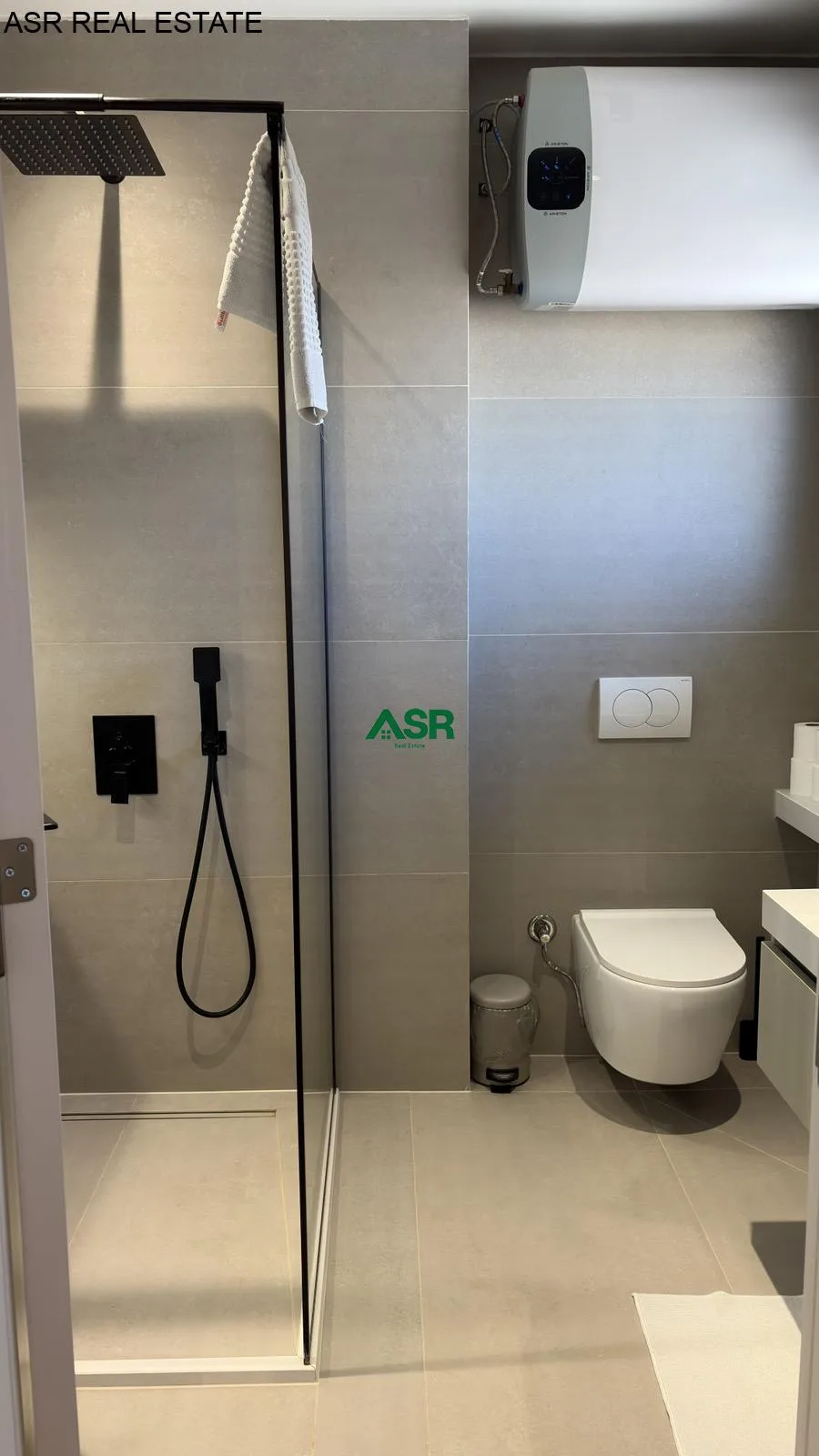Shtëpi 420m² për SHITJE në Veternik