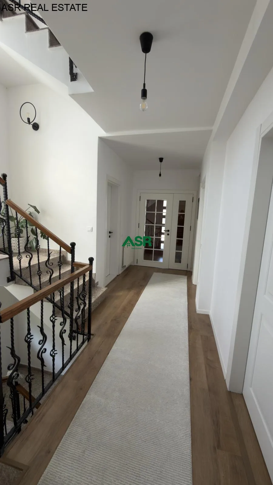 Shtëpi 420m² për SHITJE në Veternik