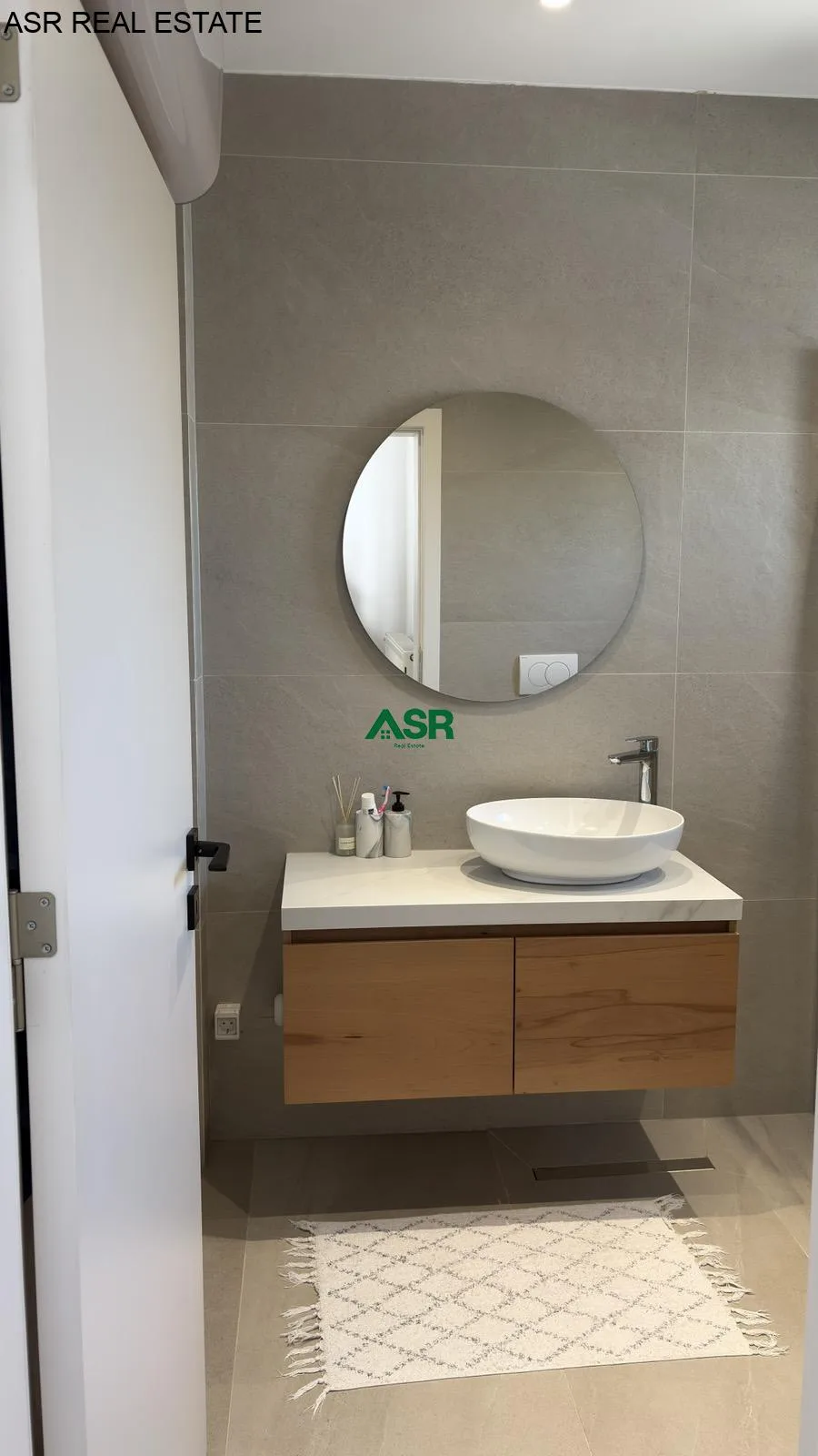 Shtëpi 420m² për SHITJE në Veternik
