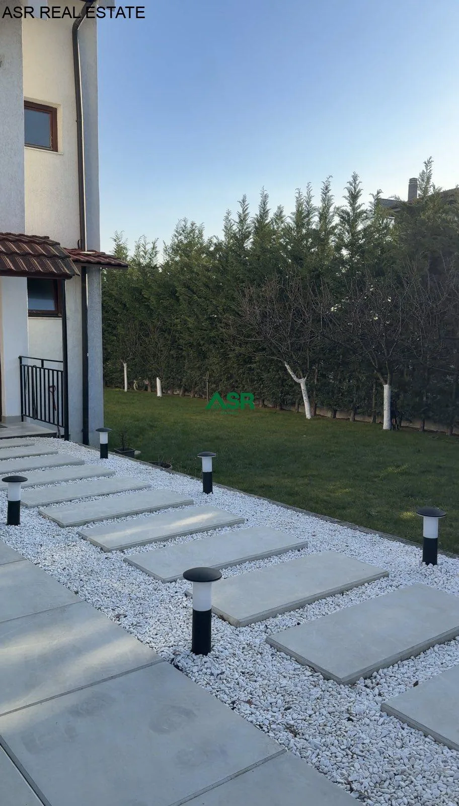 Shtëpi 420m² për SHITJE në Veternik