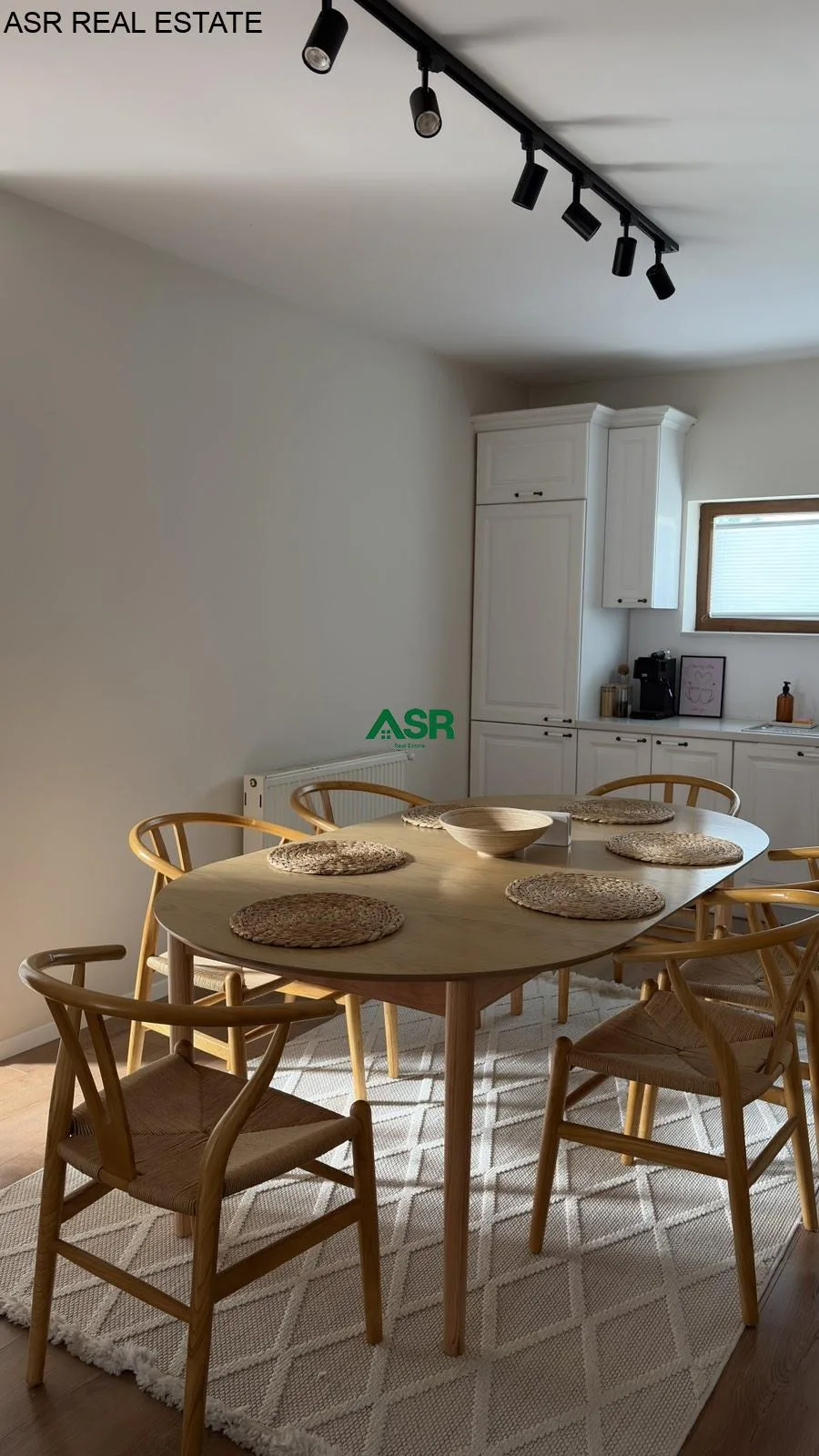 Shtëpi 420m² për SHITJE në Veternik