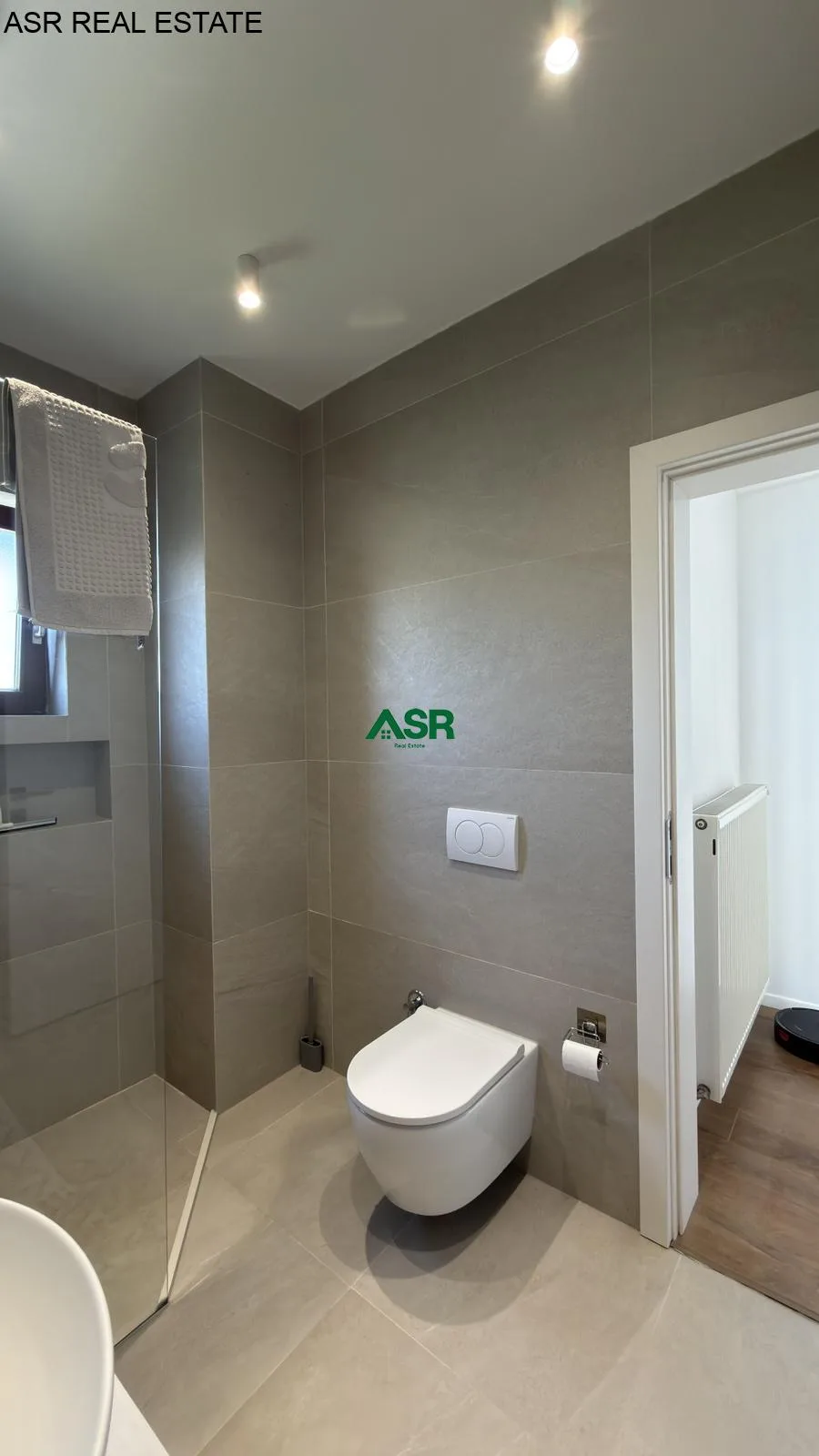 Shtëpi 420m² për SHITJE në Veternik