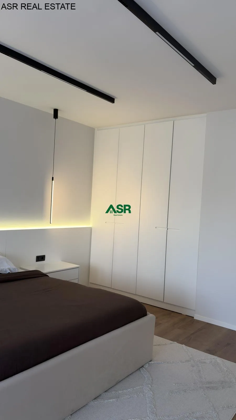 Shtëpi 420m² për SHITJE në Veternik