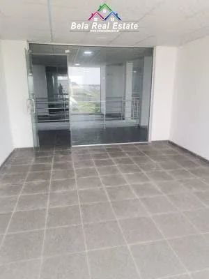 Dyqan me Qera Prane Xhamise Se Tabakeve (ID BD21378) Tirane