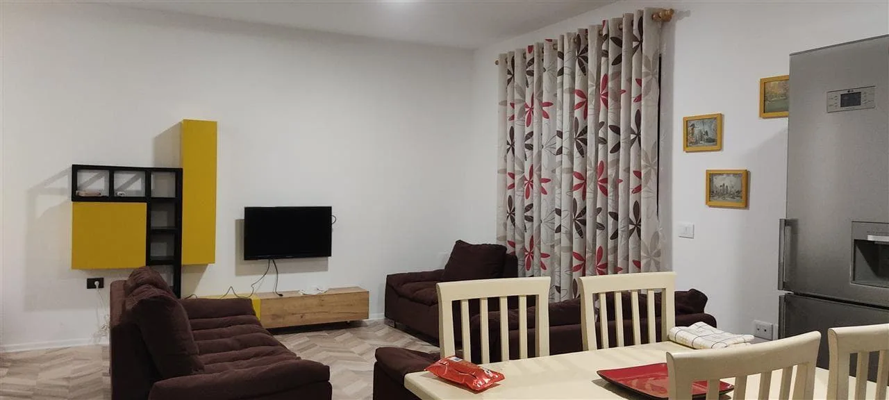 Apartament me qera 2+1 tek Rruga 5 Maj (ID B2201336) Tirane