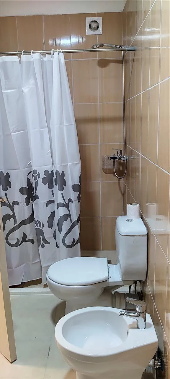 Apartament me qera 2+1 tek Rruga 5 Maj (ID B2201336) Tirane