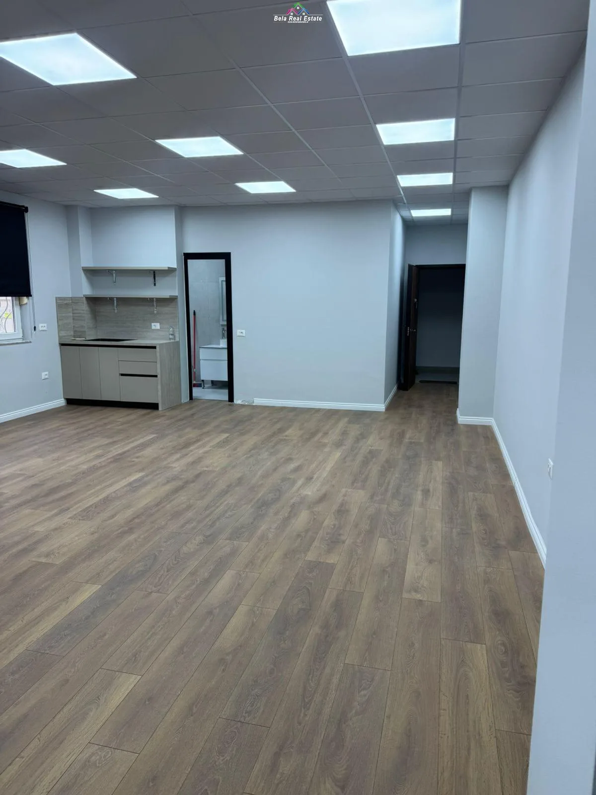 Zyre Me Qera Ne Qender (ID BZ2735) Tirane