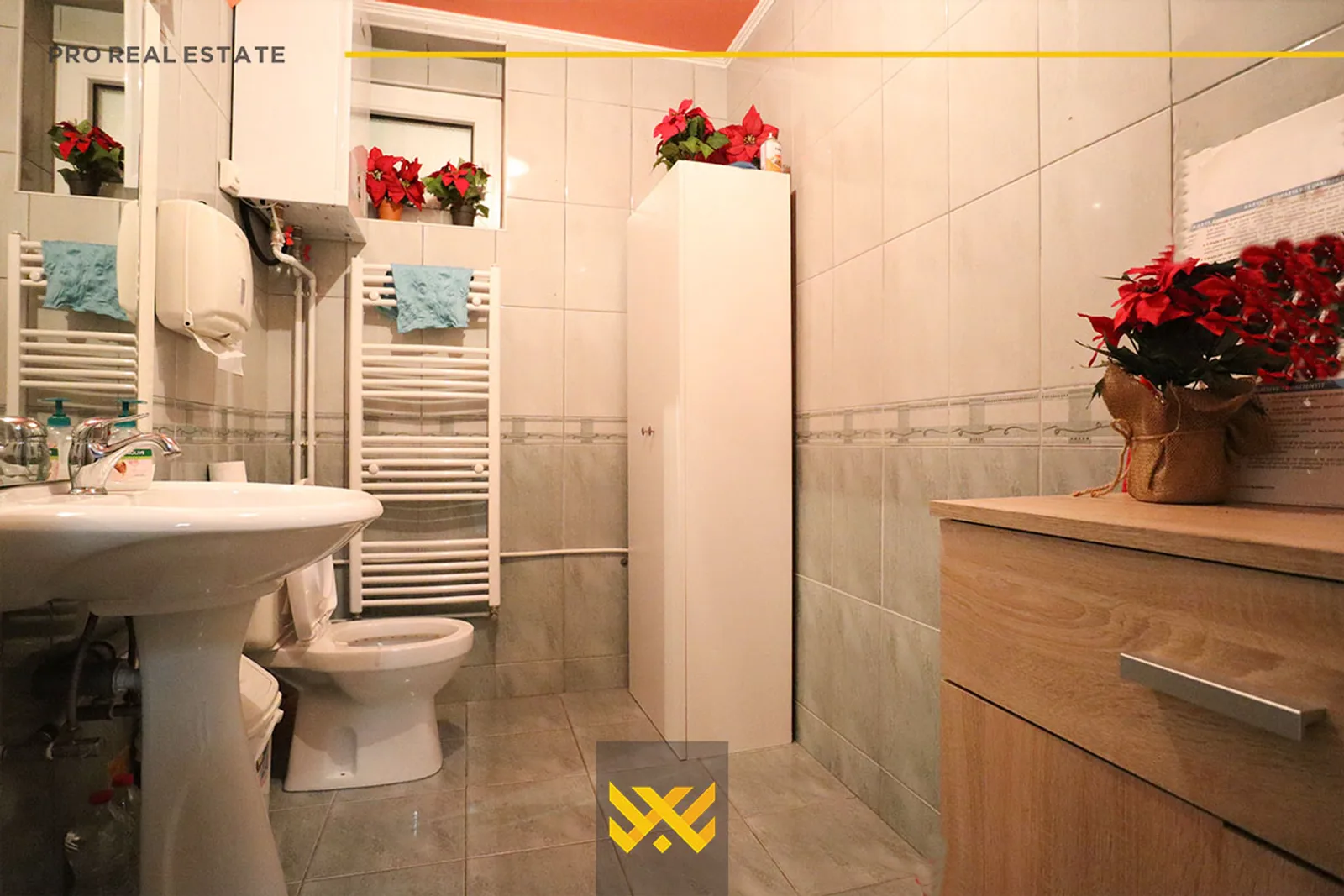 Banesë – Zyre 80m² me #QIRA në Ulpianë.