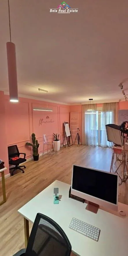 Zyre Me Qera 2+1 Tek Ish Parku (ID BZ2931) Tirane