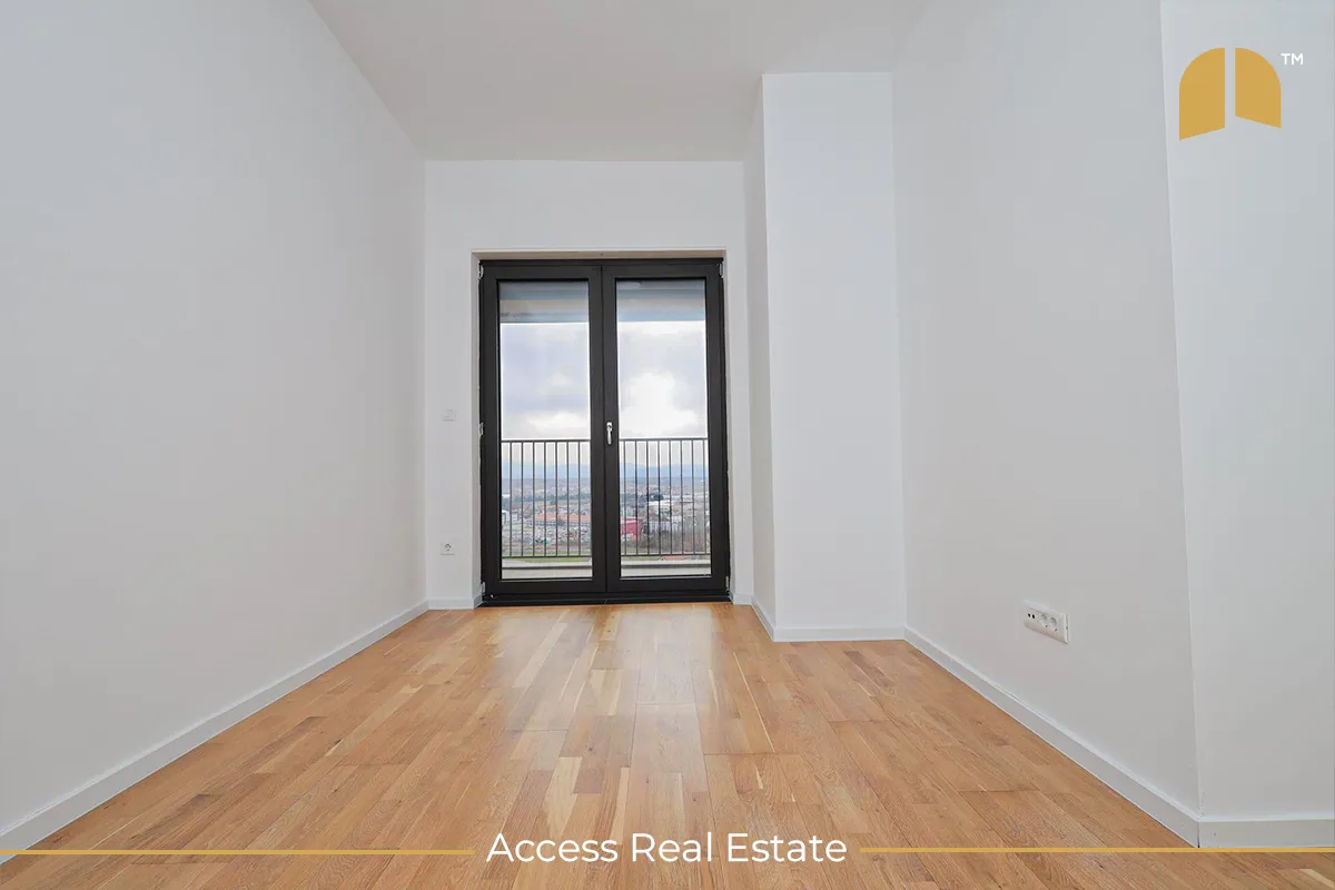 Duplex me QIRA – 4 dhoma gjumi + garazh – Lakrishtë