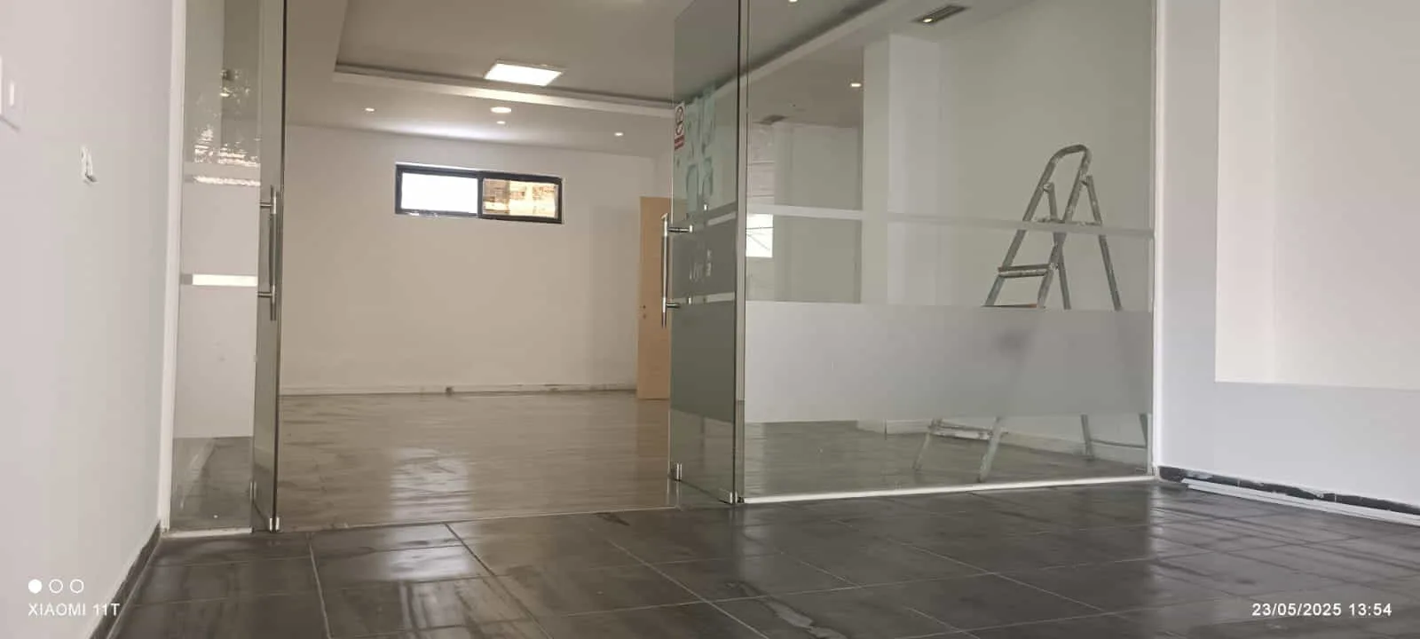 Dyqan me qera tek 21 Dhjetori (ID BD21713) Tirane