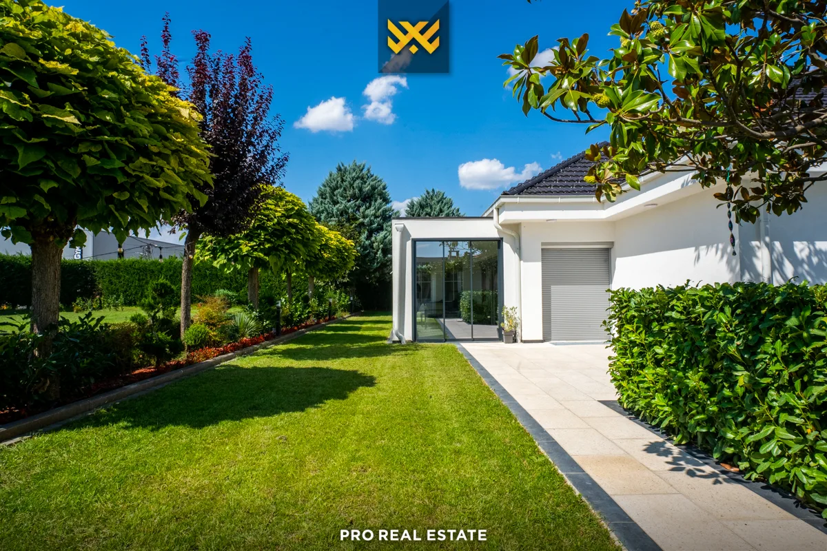 Shtëpi luksoze 475.4m² për #SHITJE në Lagjen Qëndresa