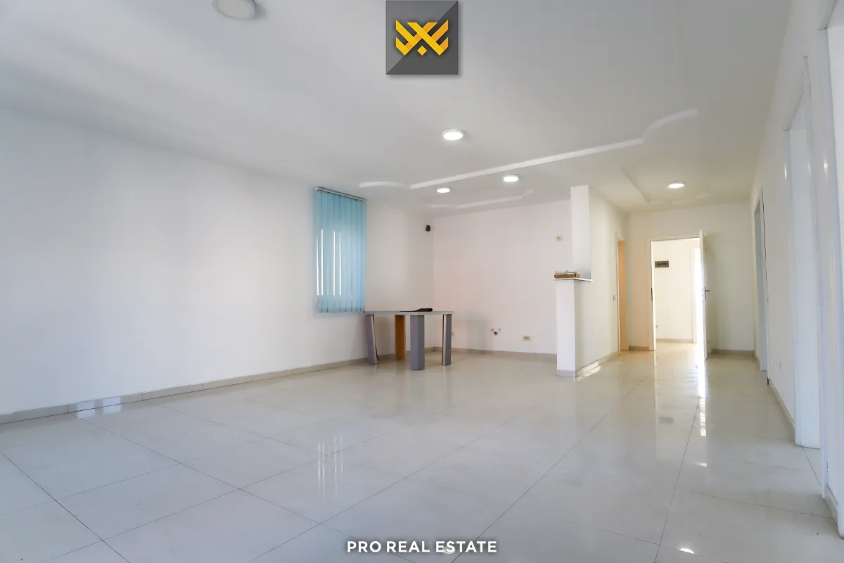Shtëpi / Zyrë 400m² me #QIRA në Matiçan