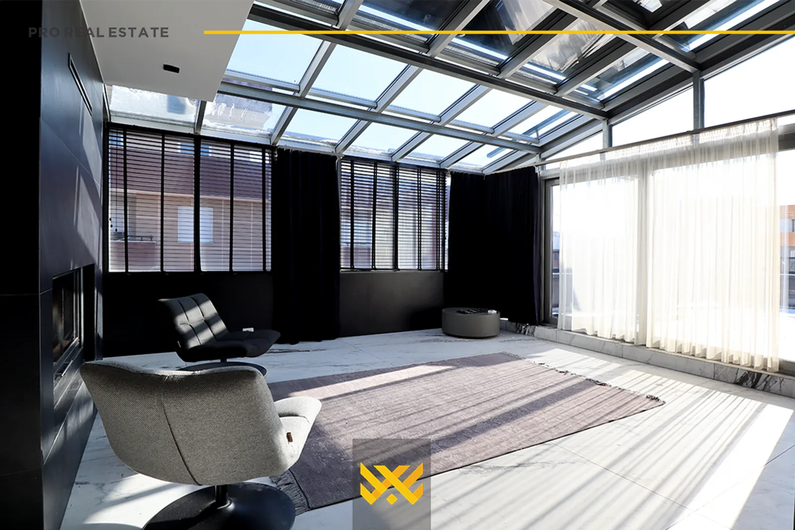 Penthouse 211m²+120m² në #SHITJE në Lagje të Spitalit.