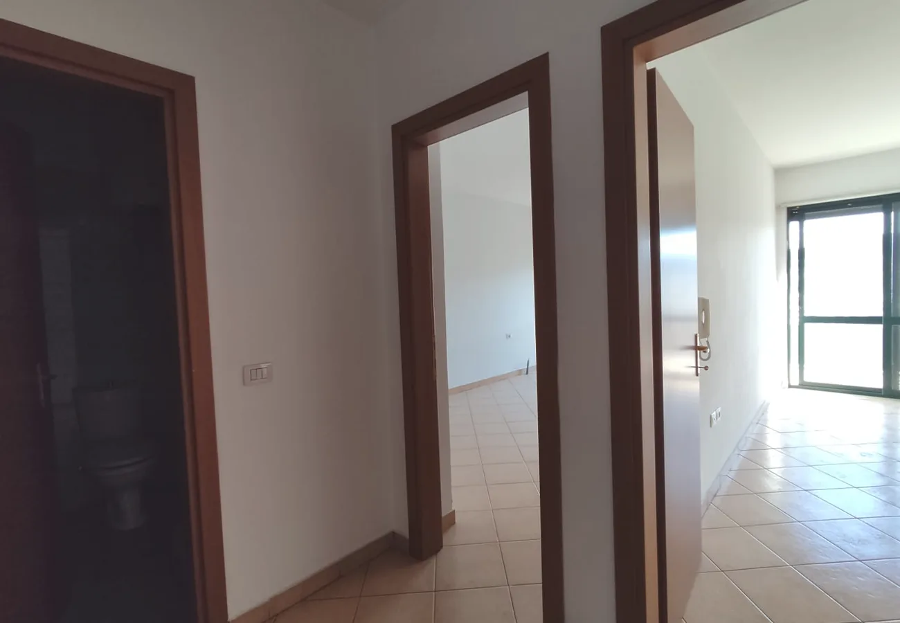 Shitet apartament 1+1 përballë delijorgjit, tiranë.