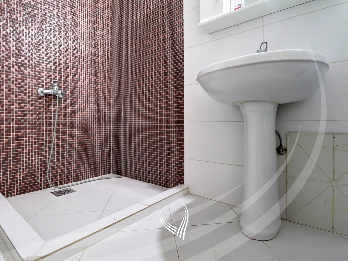 Penthouse zyre me 4 dhoma pune me qira në lagjen Mati 1 – Rruga B