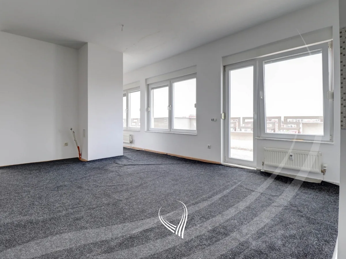 Penthouse zyre me 4 dhoma pune me qira në lagjen Mati 1 – Rruga B