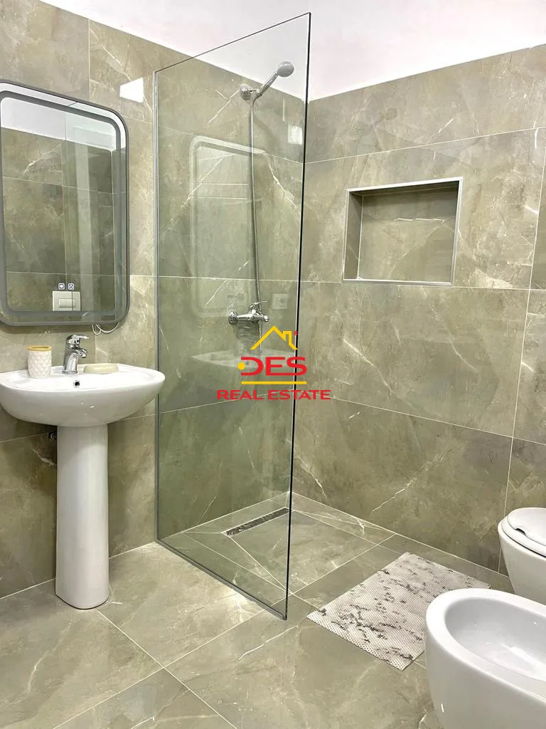 Shitet apartament 1+1 në lagjien uji i ftohtë,me pamje nga deti🌅