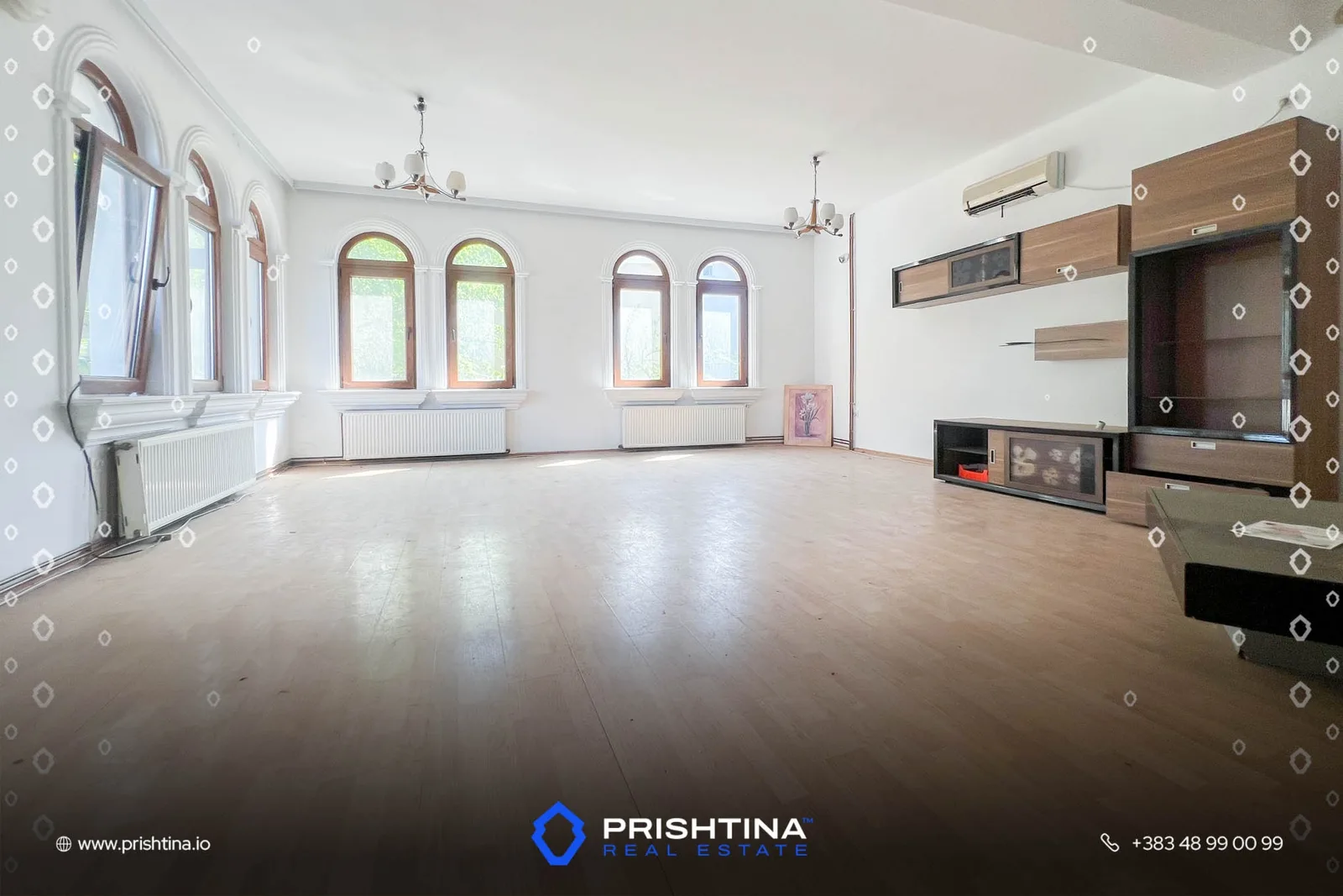 Shtëpi në shitje 400m² në Taslixhe