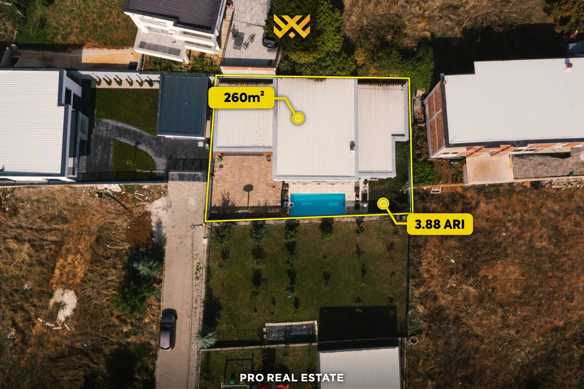 Shtëpi 260m² për #SHITJE në Matiçan