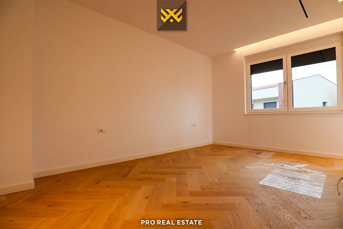 Shtëpi 217.6m² + 60m² për #SHITJE në Qershia Village