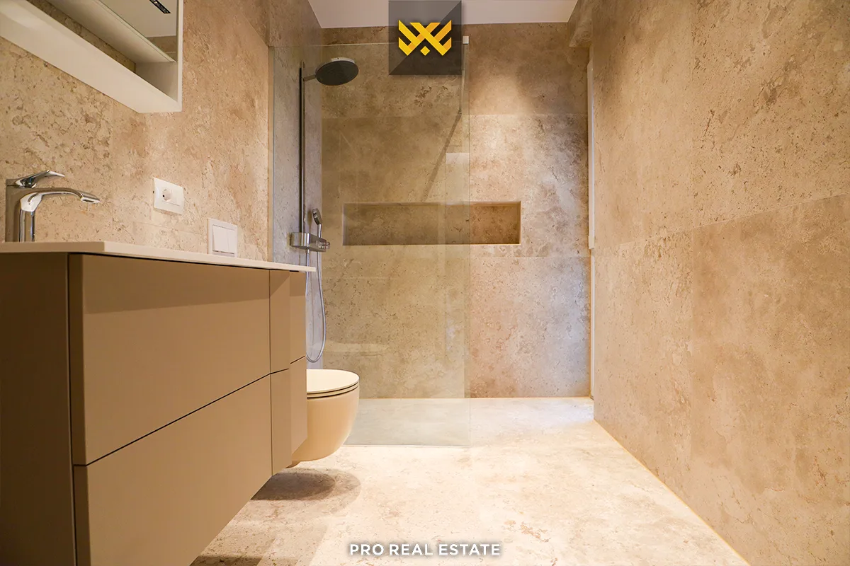 Shtëpi 217.6m² + 60m² për #SHITJE në Qershia Village