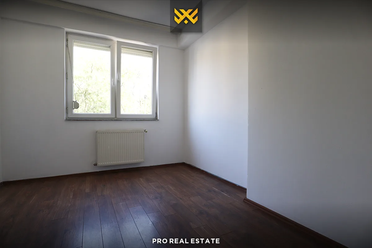 Banesë - Zyre 112m² me #QIRA në Lagjen e Muhaxherëve.