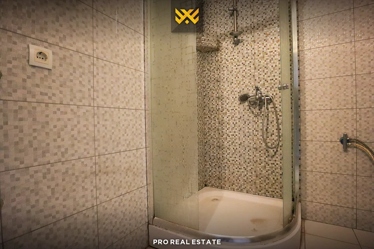 Banesë - Zyre 112m² me #QIRA në Lagjen e Muhaxherëve.