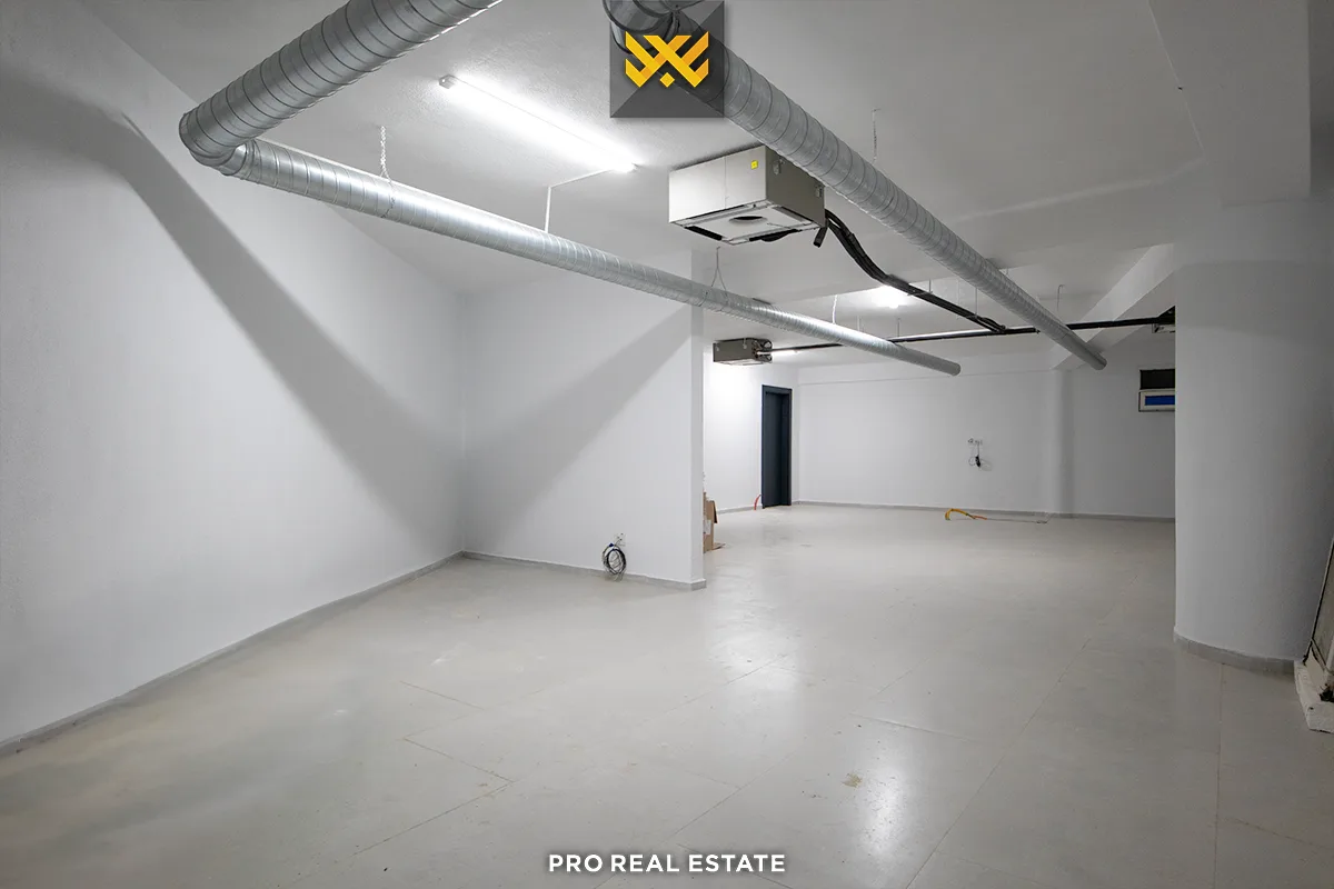 Lokal 229m² + 240m² me #QIRA në Emshir.