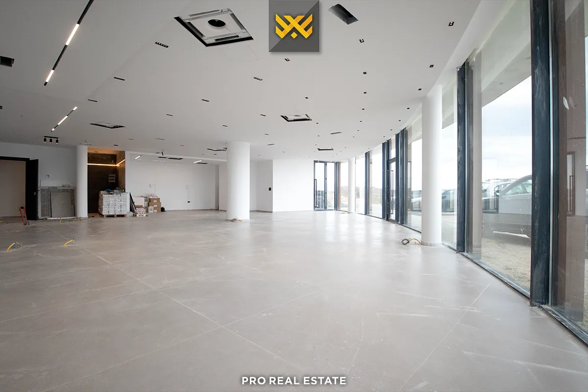 Lokal 229m² + 240m² me #QIRA në Emshir.