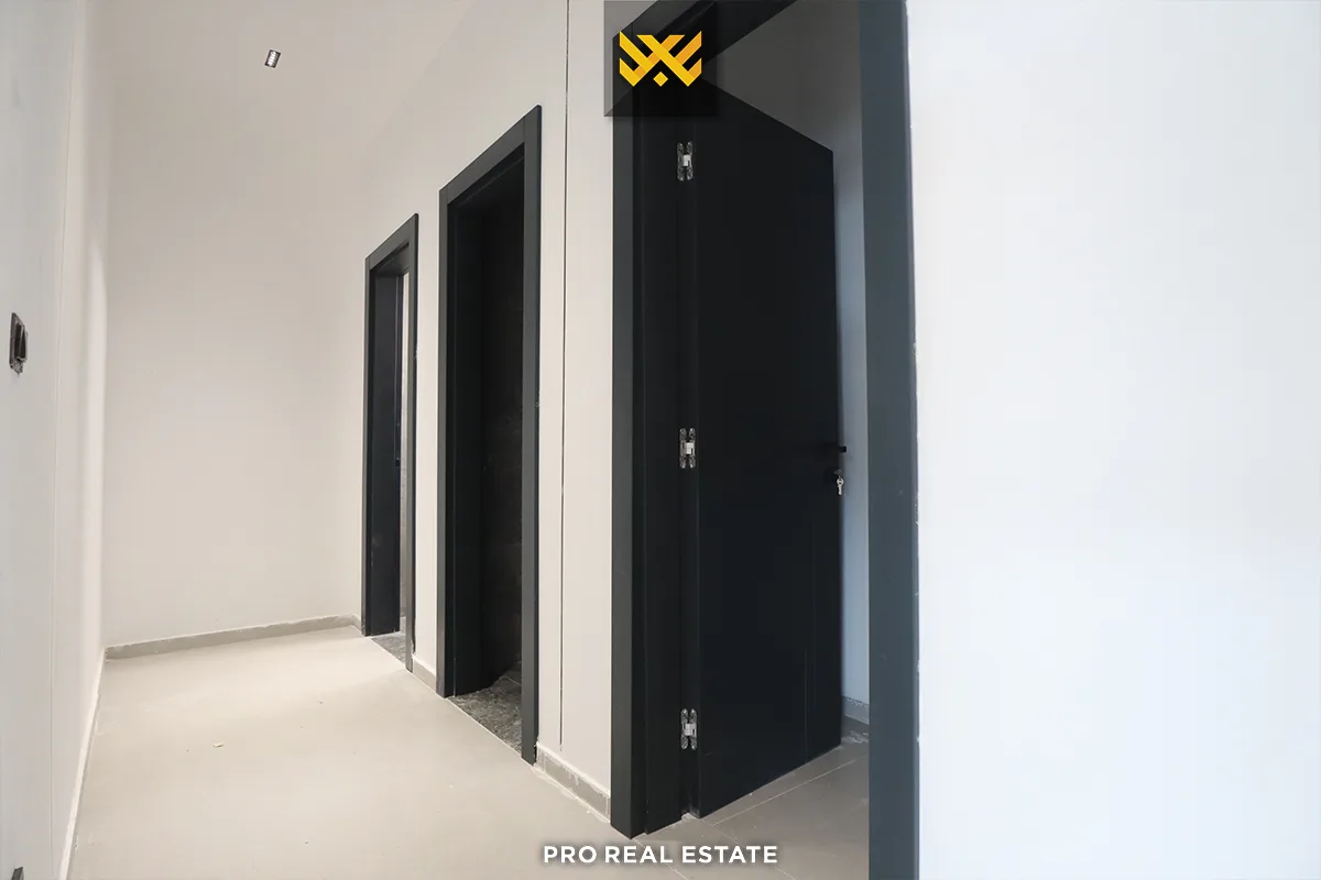 Lokal 229m² + 240m² me #QIRA në Emshir.